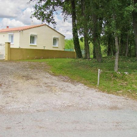 Appartement Charmant A Breuillet Avec Jardin Spacieux Экстерьер фото