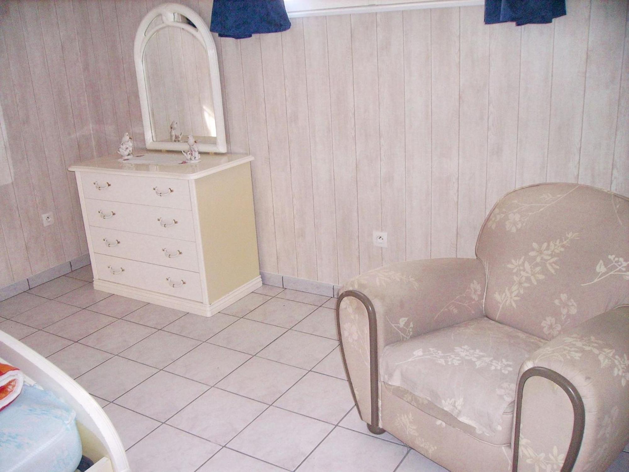Appartement Charmant A Breuillet Avec Jardin Spacieux Экстерьер фото